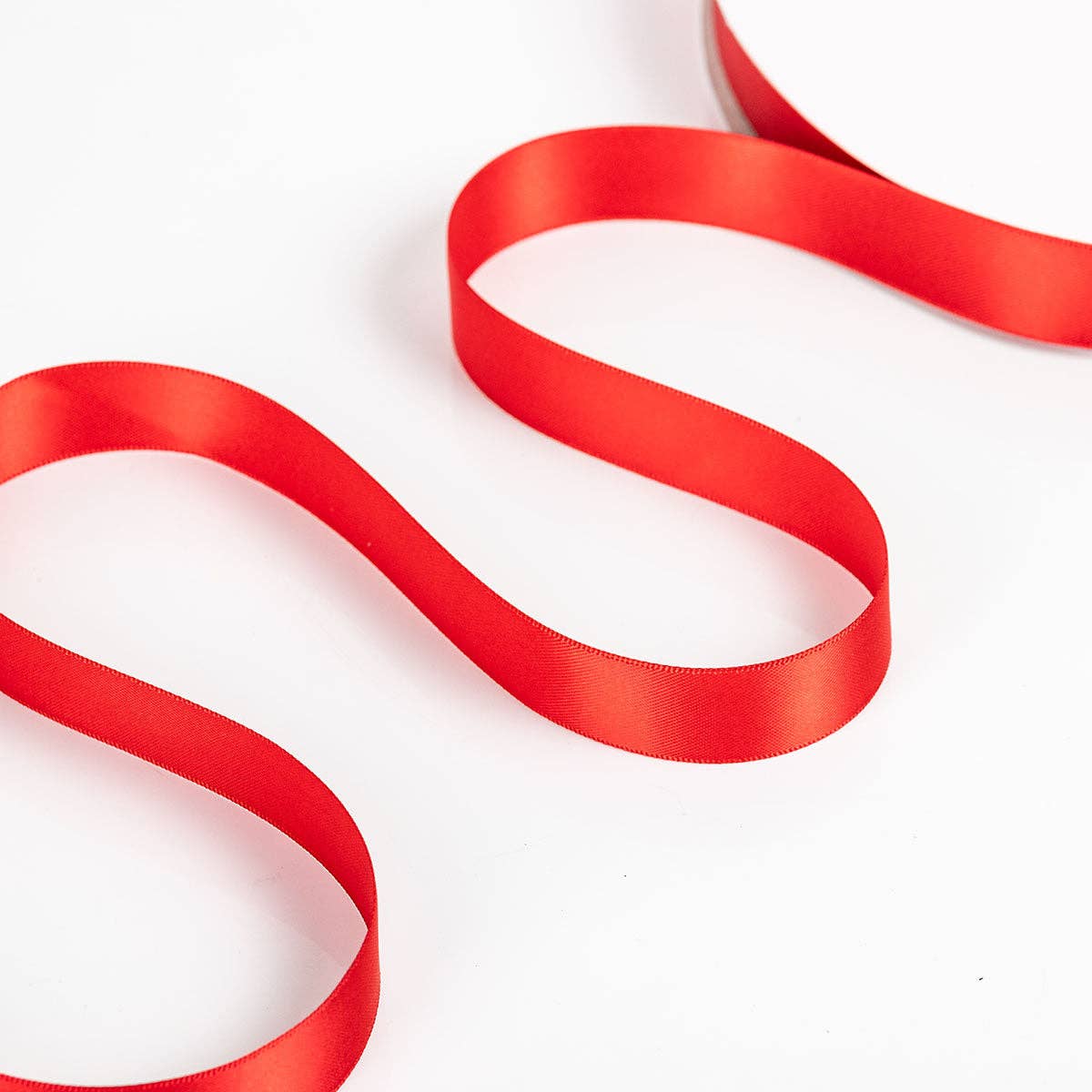 Lipstick 42 Double Faced Satin Ribbon 100-Yard Roll