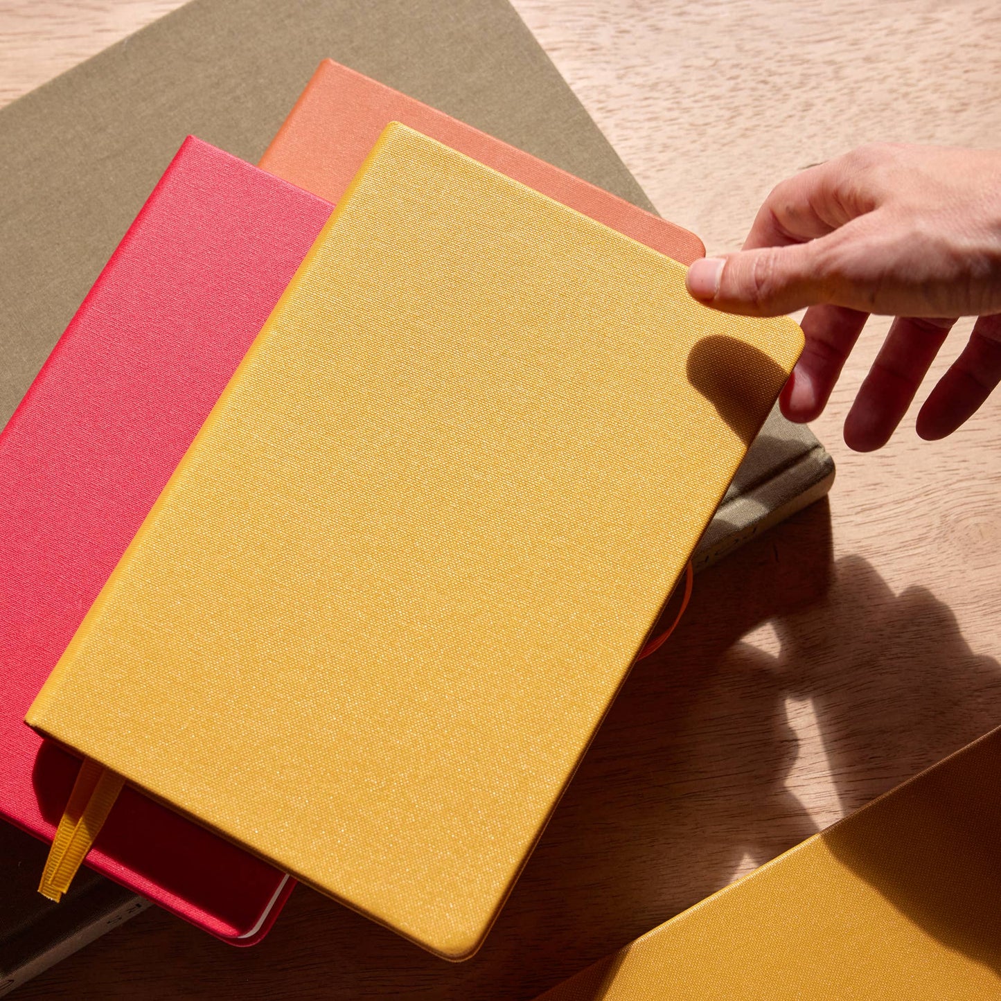 A5 Hardcover Journal | Lined or Dotted Notebook | 11 Colors 