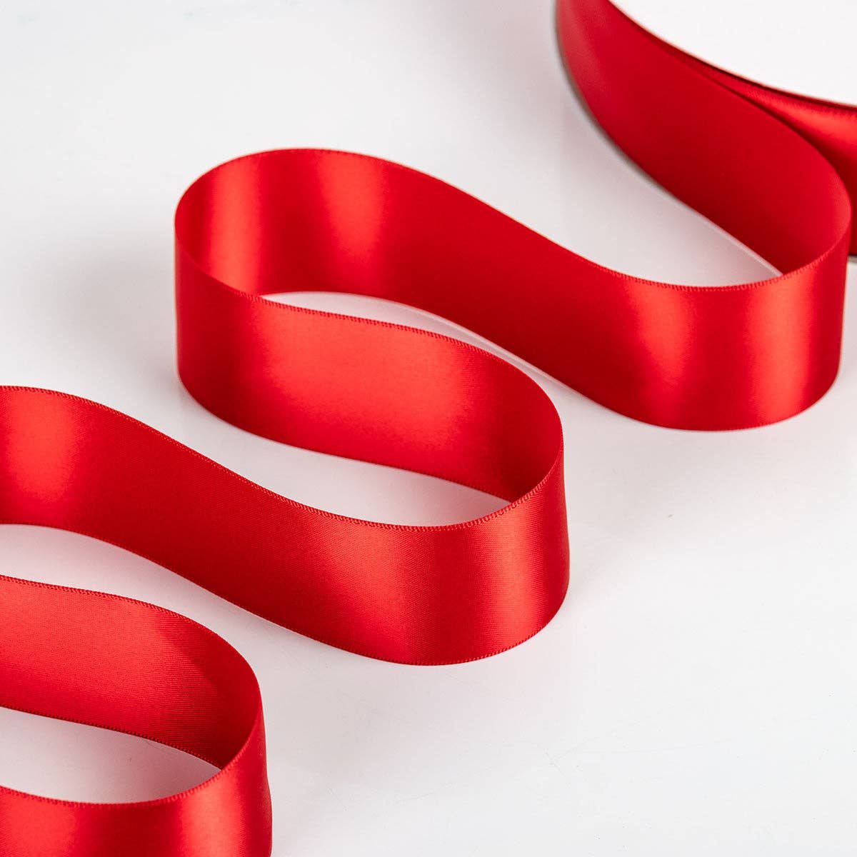 Lipstick 42 Double Faced Satin Ribbon 100-Yard Roll